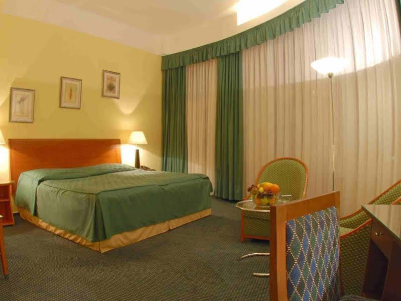 Harmony Hotel